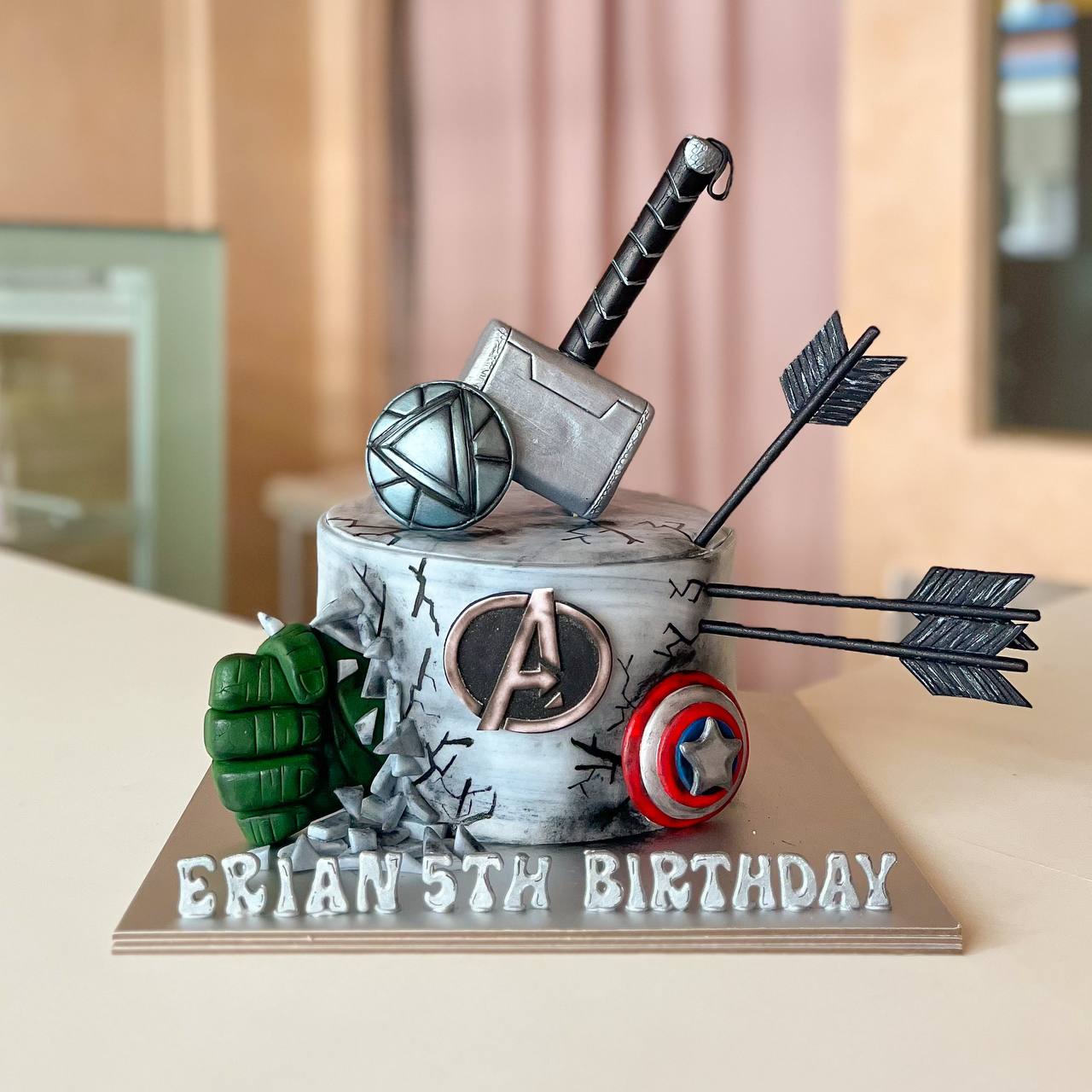 marvel avengers superhero birthday cake