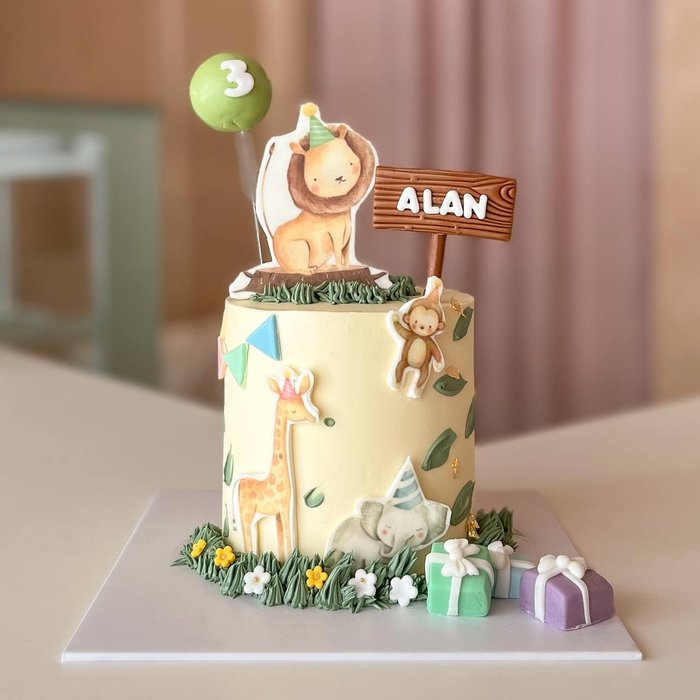 Alan Safari Picnic Party Cake 