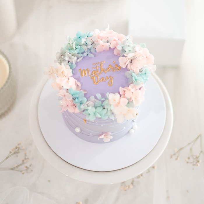 Eleanor Mother's Day Cake