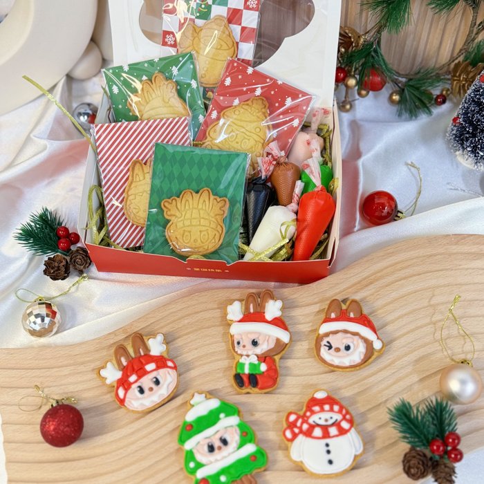 DIY Christmas Labubu Cookie Set