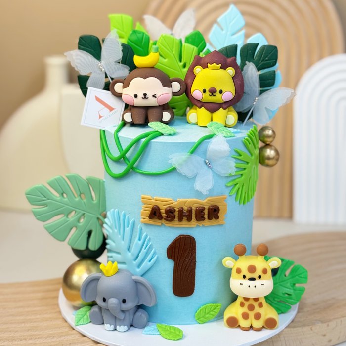 Ashton Safari Cake
