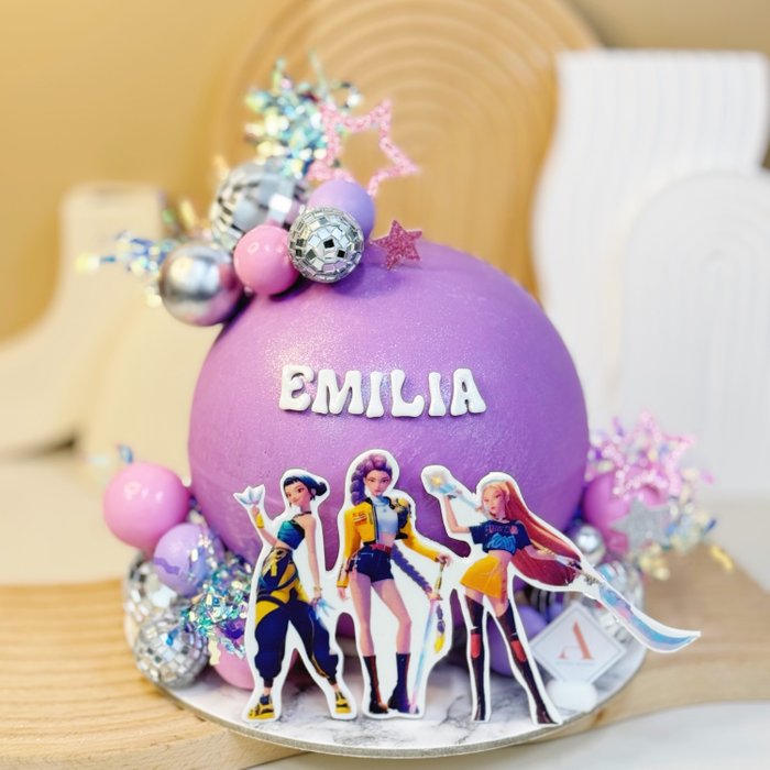 Emi Kpop Demon Hunters Pinata